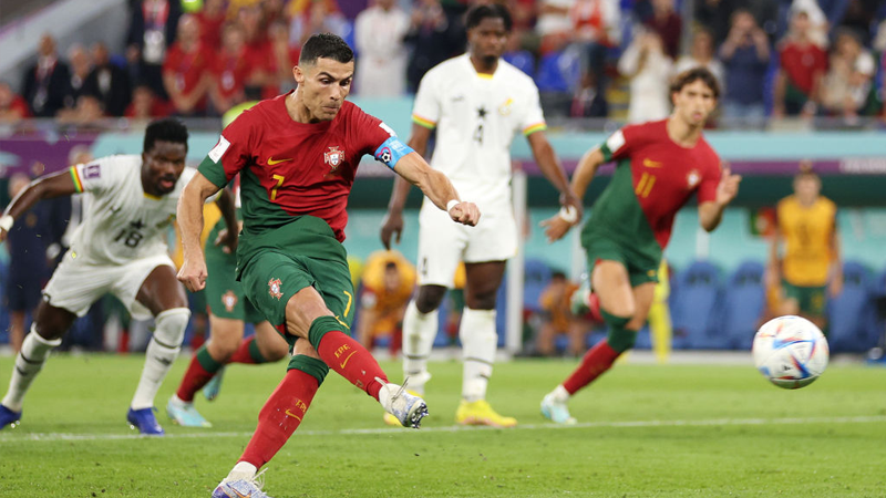 FIFAワールドカップに新たな歴史を刻んだ、C・ロナウド。５大会連続ゴールで難敵ガーナを退ける【FIFA ワールドカップ 2022 グループH ハイライト】