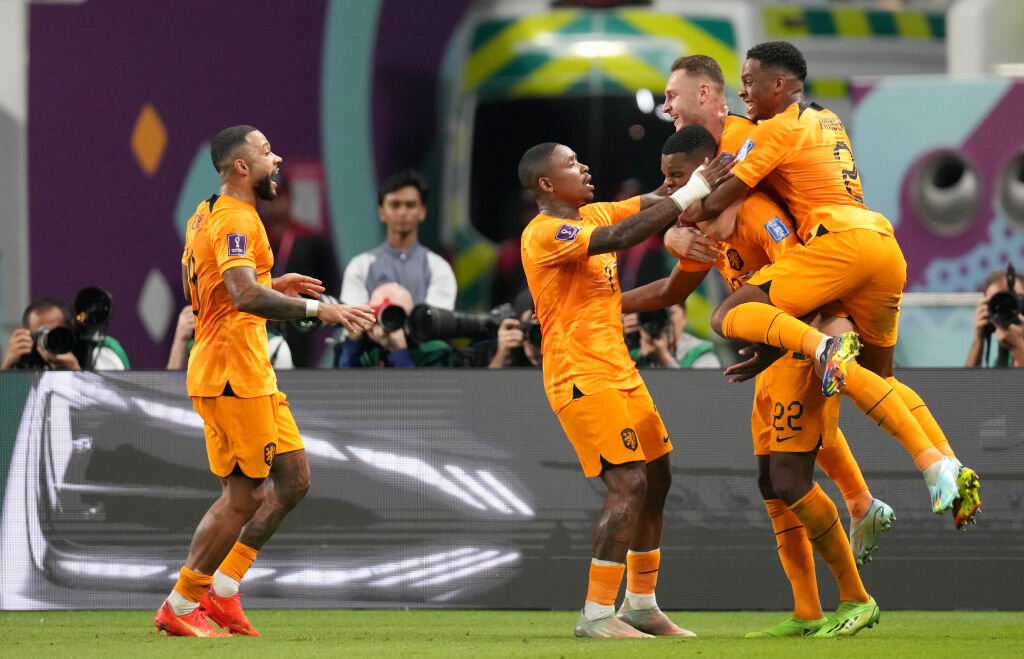 悲願の初優勝へ！堅実で狡猾なオランダが”ヤングUSA”に３対１で完勝【FIFA ワールドカップ 2022 グループG ハイライト】