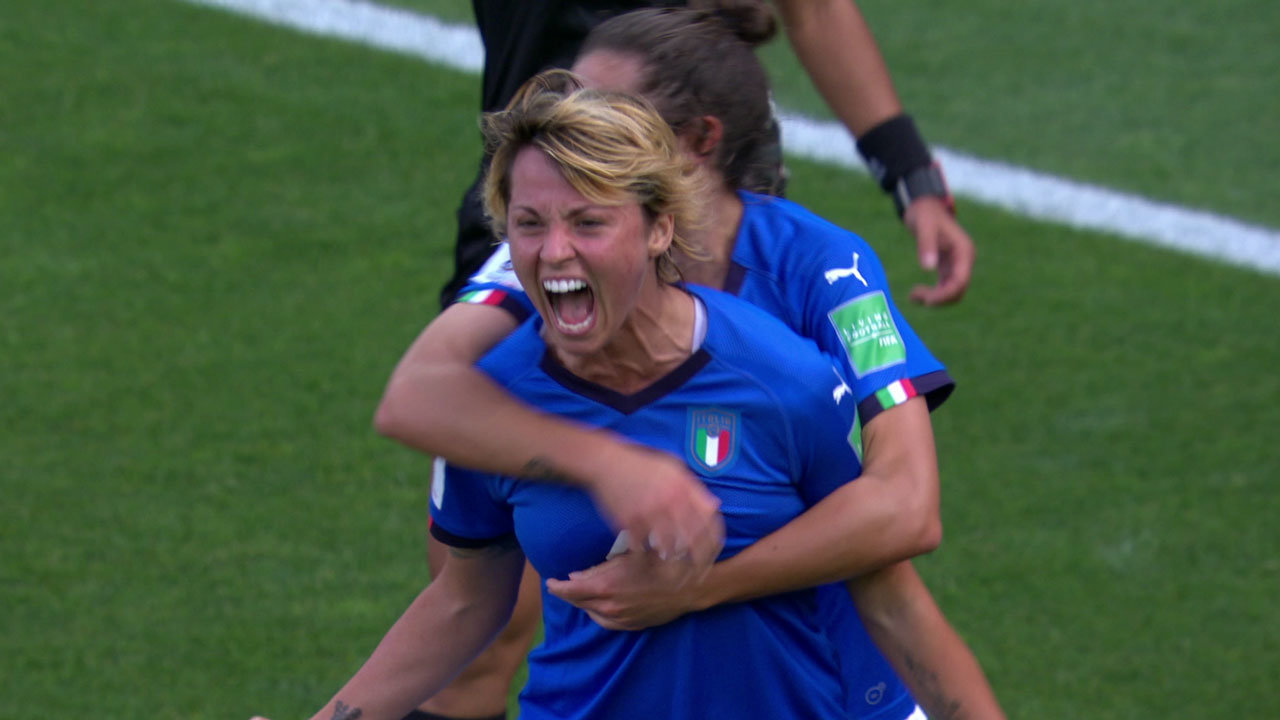 イタリアが2-0で中国に勝利。1991年大会以来2度目のベスト8進出【FIFA 女子ワールドカップ - ラウンド16 ハイライト動画】