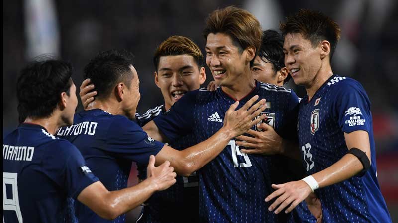 好プレー連発の日本がパラグアイに２−０完勝、W杯予選に向けて弾みつける