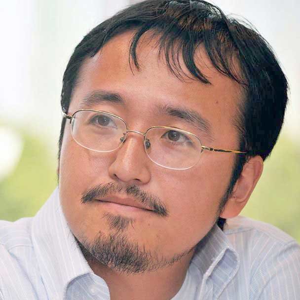 川端 暁彦